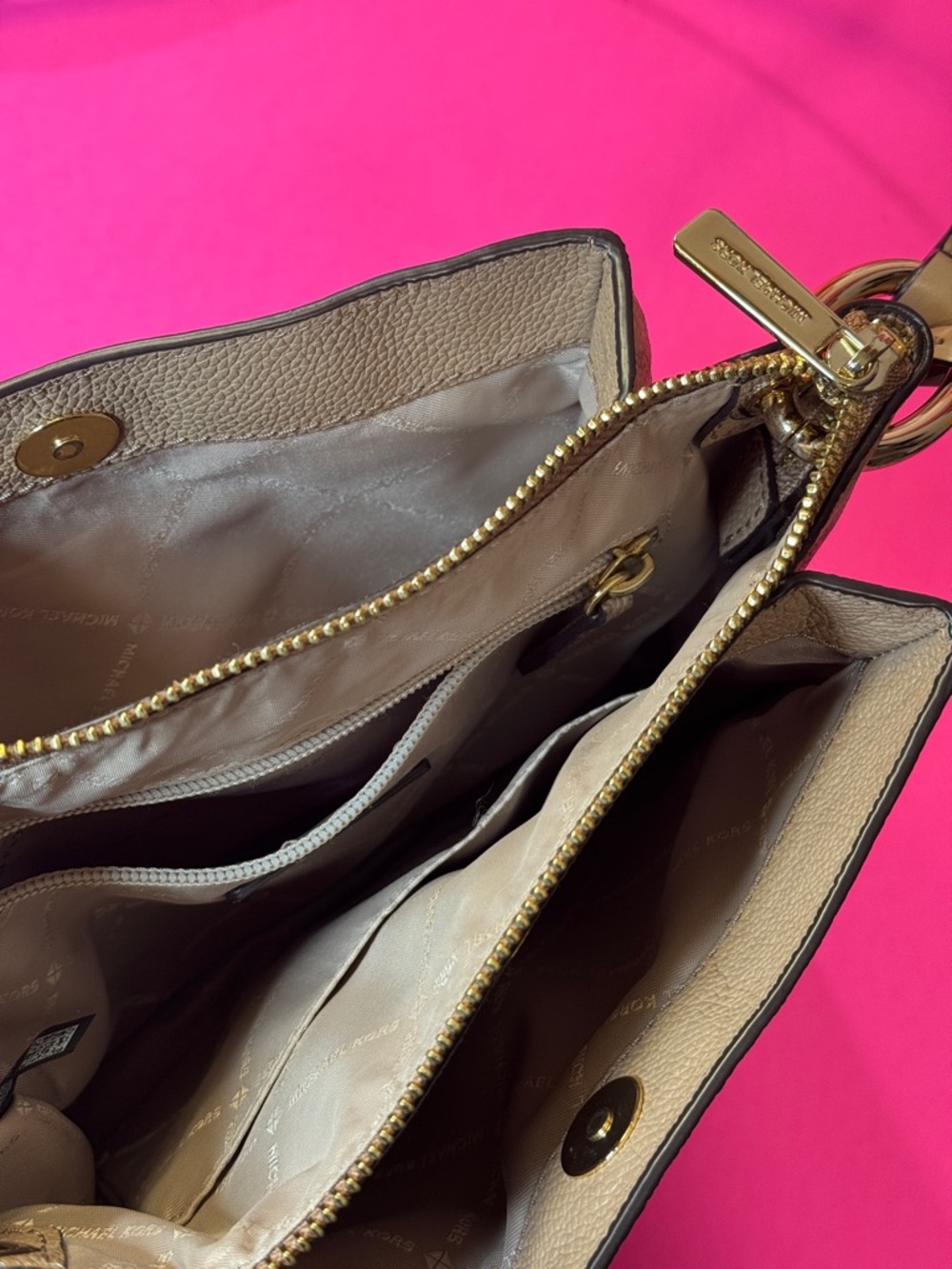 Michael Kors Tan Pebble Leather Crossbody with Gold Hardware - Picture 9 of 10